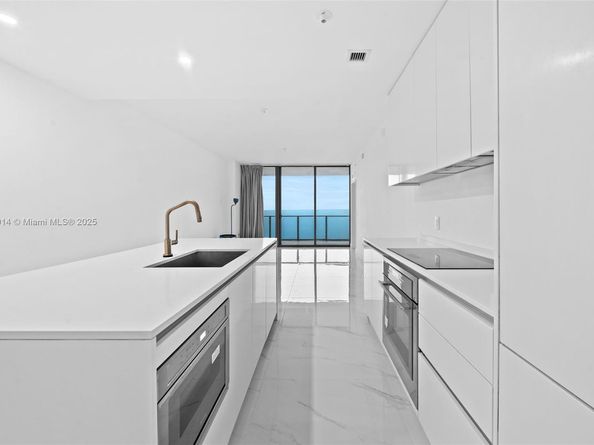 700 NE 24th 3404, Miami FL 33137