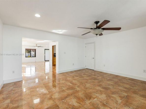 14435 SW 293rd Ter, Homestead FL 33033