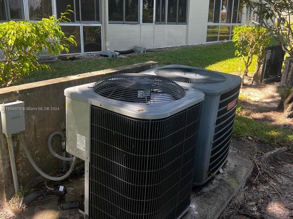 13255 SW 7th Ct 205D, Pembroke Pines FL 33027
