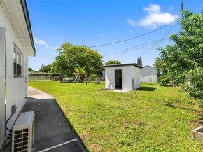 18800 NW 39th Ct, Miami Gardens FL 33055