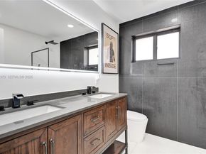 1860 NW 121st St, Miami FL 33167