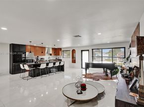 1860 NW 121st St, Miami FL 33167