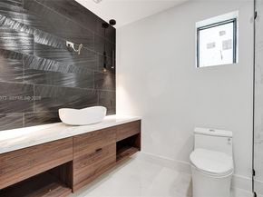 1860 NW 121st St, Miami FL 33167