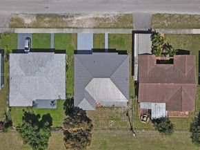 1860 NW 121st St, Miami FL 33167