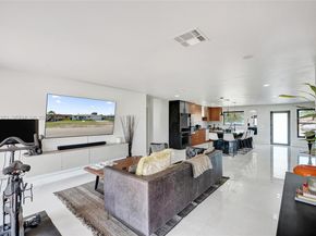 1860 NW 121st St, Miami FL 33167