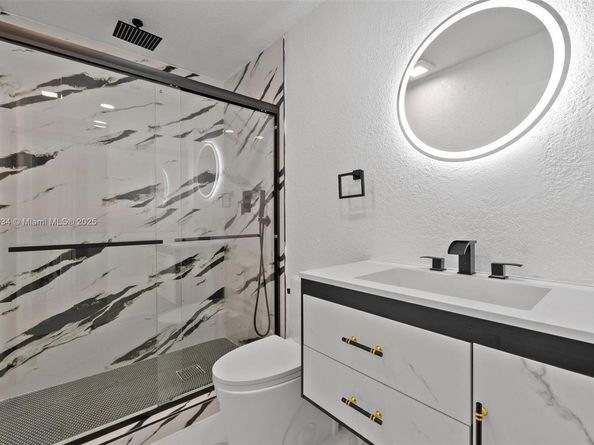 664 NW 21st St, Pompano Beach FL 33060
