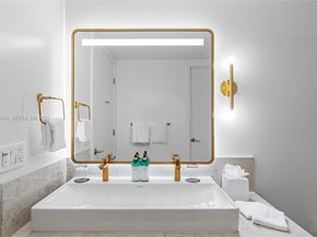 159 NE 6th St 2804, Miami FL 33132