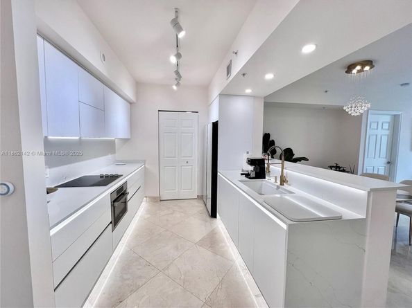 1755 E Hallandale Beach Blvd 405E, Hallandale Beach FL 33009