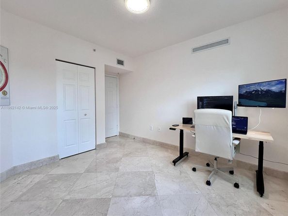 1755 E Hallandale Beach Blvd 405E, Hallandale Beach FL 33009