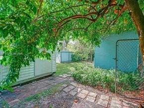 621 S 24th Ave, Hollywood FL 33020
