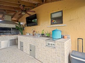 15824 Cotswold Ct, Davie FL 33331