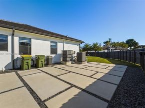 1410 NW 19th St, Homestead FL 33030