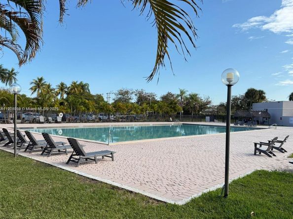 8520 SW 133rd Ave Rd 415, Miami FL 33183