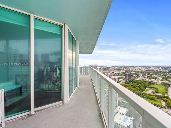 1900 N Bayshore Dr 4018, Miami FL 33132