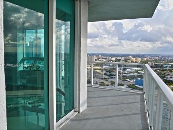 1900 N Bayshore Dr 4018, Miami FL 33132