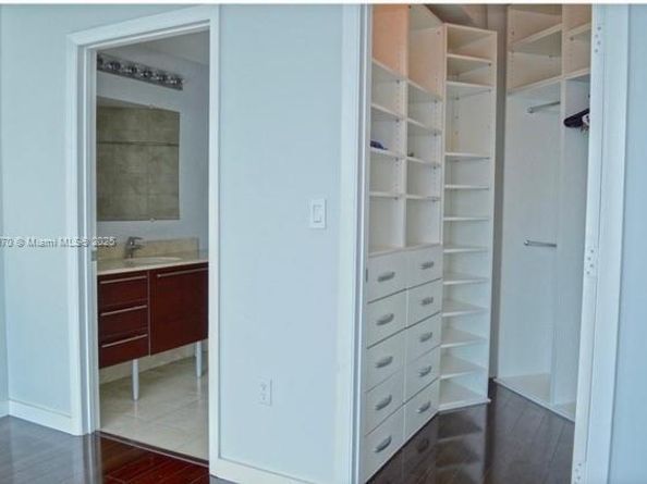 1900 N Bayshore Dr 4018, Miami FL 33132