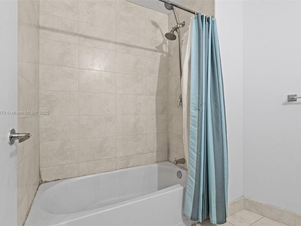 1900 N Bayshore Dr 4018, Miami FL 33132