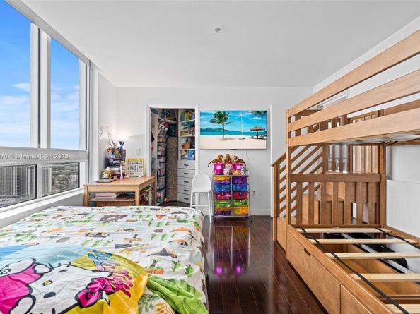 1900 N Bayshore Dr 4018, Miami FL 33132