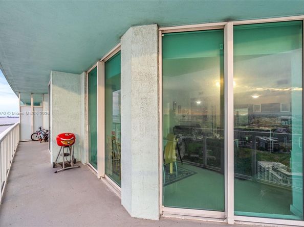 1900 N Bayshore Dr 4018, Miami FL 33132