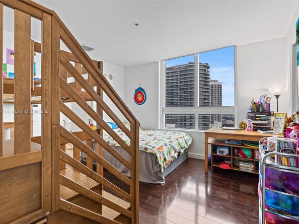 1900 N Bayshore Dr 4018, Miami FL 33132