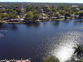 200 Ashbury Rd 203, Hollywood FL 33024