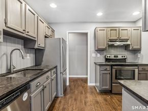 166 Old Brookfield Road 20A5, Danbury CT 06811