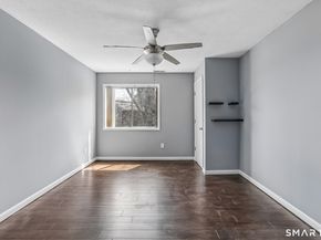 166 Old Brookfield Road 20A5, Danbury CT 06811