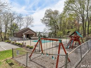 166 Old Brookfield Road 20A5, Danbury CT 06811