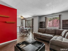 166 Old Brookfield Road 20A5, Danbury CT 06811