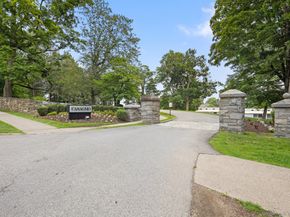 64 Olcott Way 64, Ridgefield CT 06877