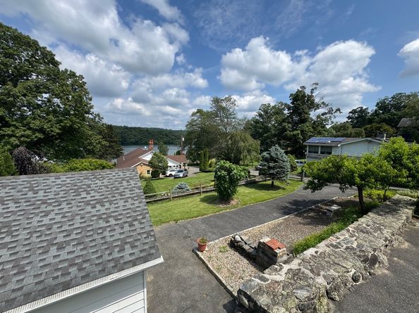11 Knollcrest Road, New Fairfield CT 06812