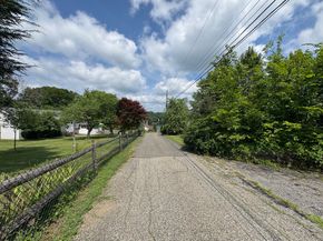 11 Knollcrest Road, New Fairfield CT 06812