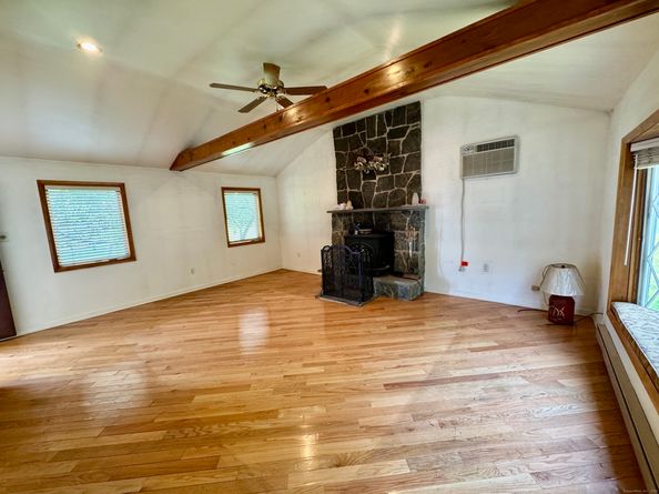 11 Knollcrest Road, New Fairfield CT 06812