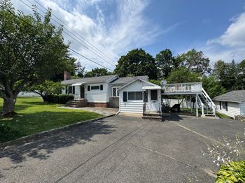 11 Knollcrest Road