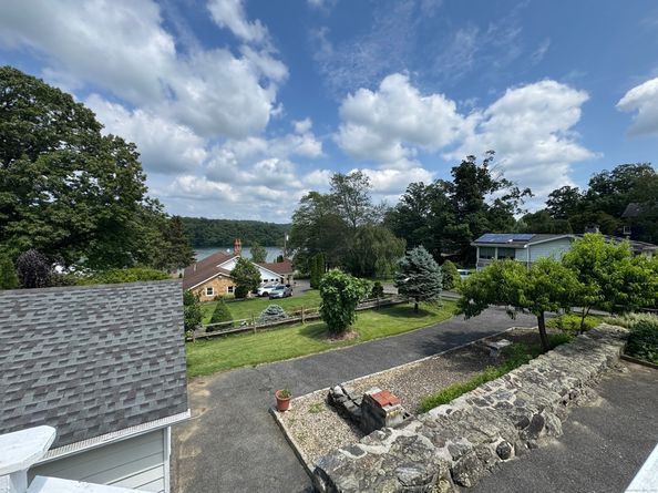 11 Knollcrest Road, New Fairfield CT 06812