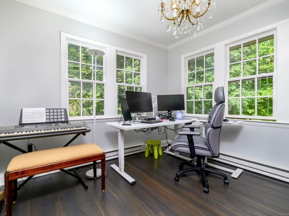 65 McIntosh Road, Stamford CT 06903