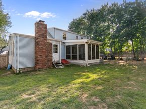 66 Loftus Circle, Bridgeport CT 06606