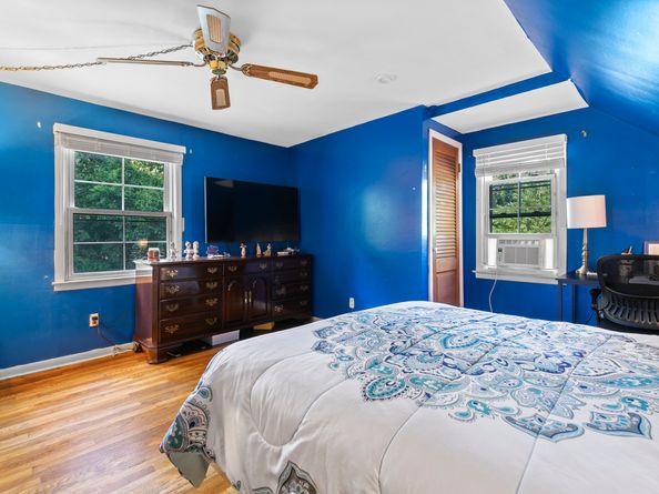 66 Loftus Circle, Bridgeport CT 06606