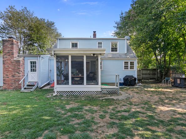 66 Loftus Circle, Bridgeport CT 06606