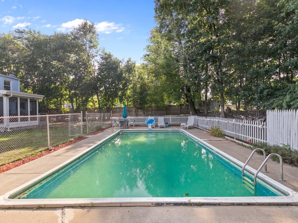 66 Loftus Circle, Bridgeport CT 06606