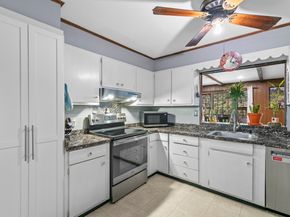 66 Loftus Circle, Bridgeport CT 06606