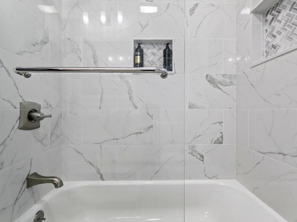 66 Loftus Circle, Bridgeport CT 06606
