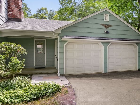 218 Adams Road, Easton CT 06612