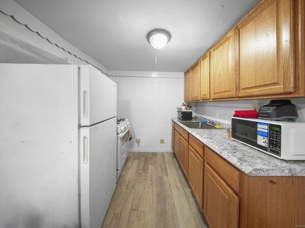 43 Granfield Avenue, Bridgeport CT 06610