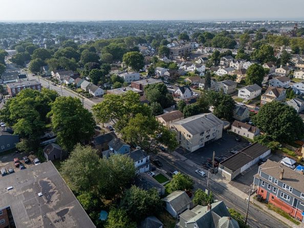 43 Granfield Avenue, Bridgeport CT 06610