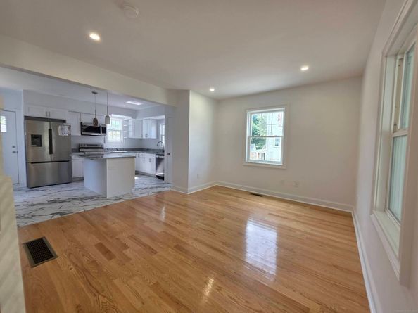 62 Davis Street, Danbury CT 06810