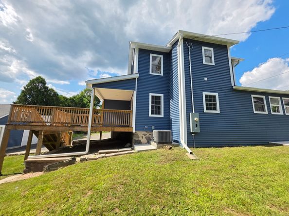 62 Davis Street, Danbury CT 06810