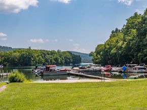 4 Deer Run Trail, Sherman CT 06784