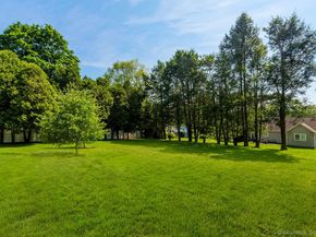 32 Redwood Drive, Bethel CT 06801
