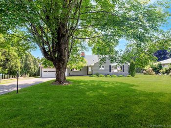32 Redwood Drive